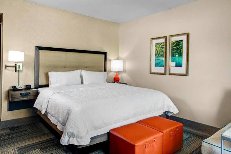Hampton Inn & Suites By Hilton Atlanta Perimeter 邓伍迪 外观 照片