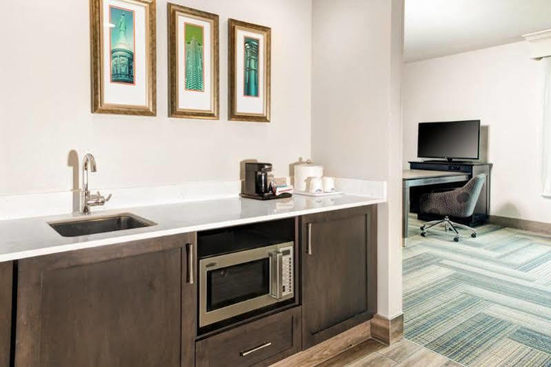 Hampton Inn & Suites By Hilton Atlanta Perimeter 邓伍迪 外观 照片